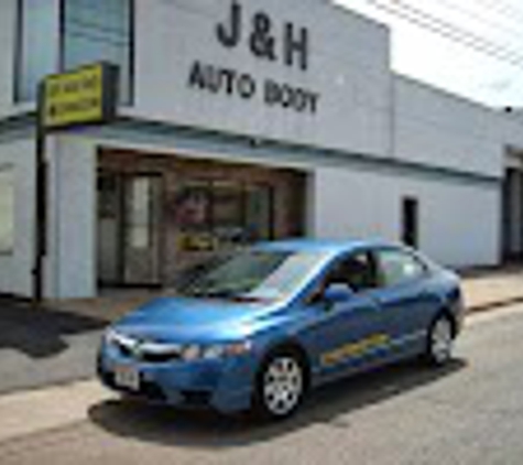 J & H Auto Body Shop Inc - La Crosse, WI