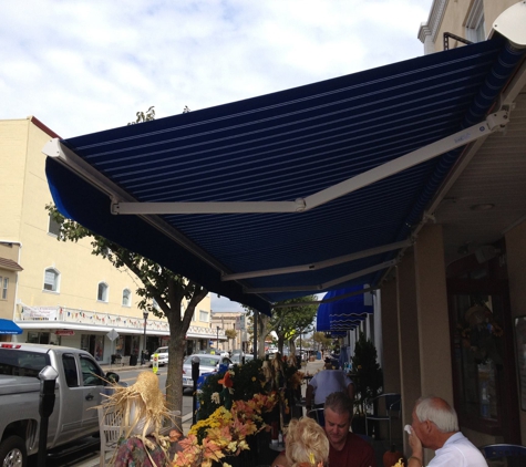 Awnings by Bill Lloyd - Cape May Ch, NJ