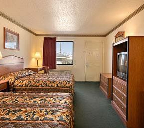 Super 8 by Wyndham Arkadelphia - Caddo Valley, AR