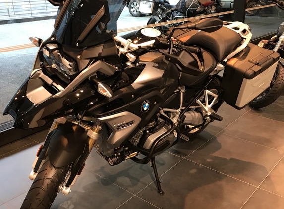 BMW Motorcycles Of Manhattan - New York, NY