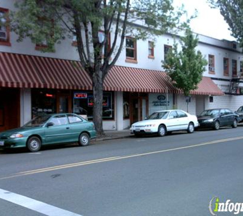 Thai Country Restaurant - Mcminnville, OR