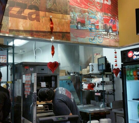 Pizza Hut - Los Angeles, CA