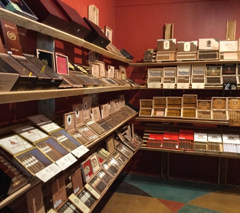 Dave & Sons Cigars & Pipes - Little Rock, AR