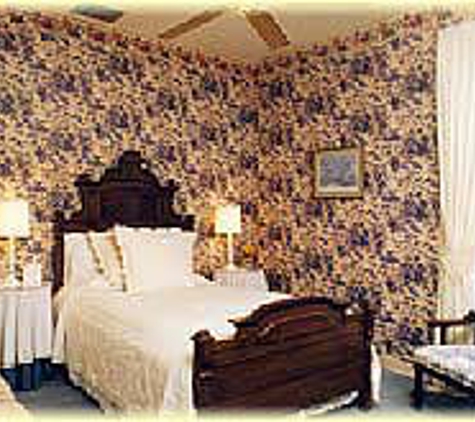 A Yellow Rose Bed & Breakfast - San Antonio, TX