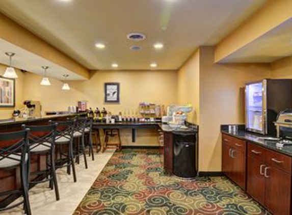 Cobblestone Hotel and Suites - Punxsutawney - Punxsutawney, PA