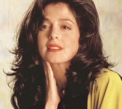 Suzanne's Wigs (Jacquelyn Collection) - Act, ACT