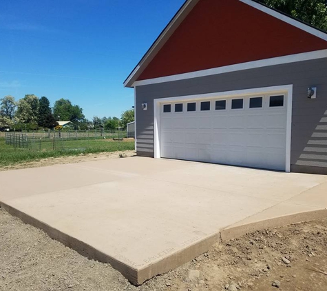 Nye Construction - Milton Freewater, OR. custom driveway slab