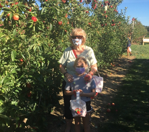 Harbes Orchard - Riverhead, NY