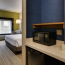 Holiday Inn Express & Suites Morris by IHG - Hotels