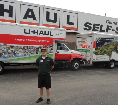 U-Haul Moving & Storage of Avondale - Chicago, IL