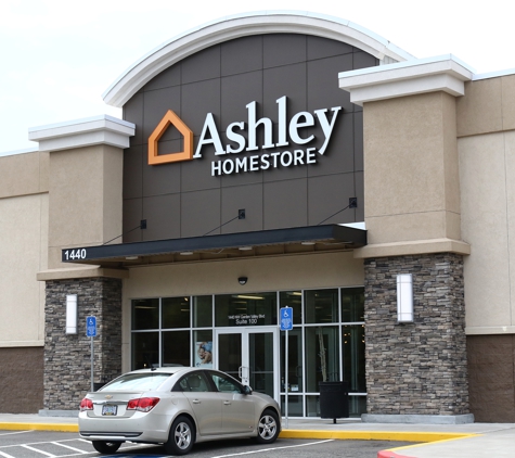 Ashley HomeStore - Roseburg, OR