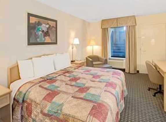 Days Inn by Wyndham Mooresville Lake Norman - Mooresville, NC