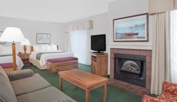 Hawthorn Extended Stay by Wyndham Green Bay - Green Bay, WI