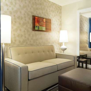 Home2 Suites by Hilton Milwaukee Airport - Milwaukee, WI