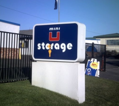 Mini U Storage - Livonia, MI