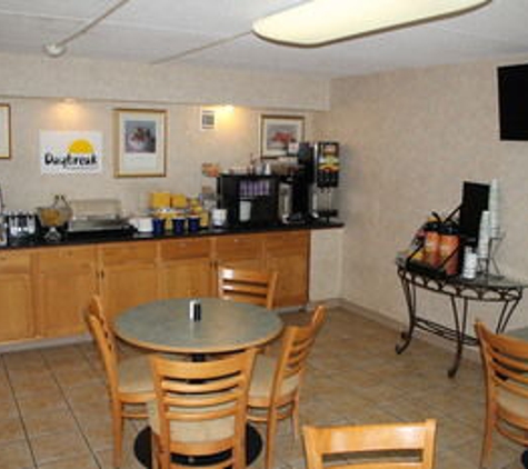 Days Inn - Lenox, MA