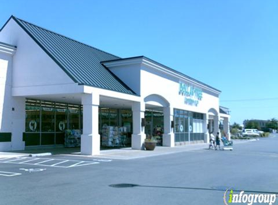 Mid Valley Plaza - Woodburn, OR