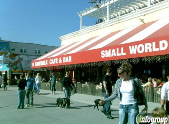 Sidewalk Cafe - Venice, CA