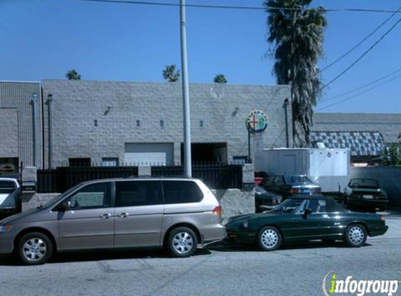 Santo's Italian Car Service - Northridge, CA