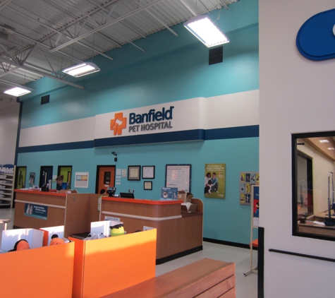 Banfield Pet Hospital - Burleson, TX