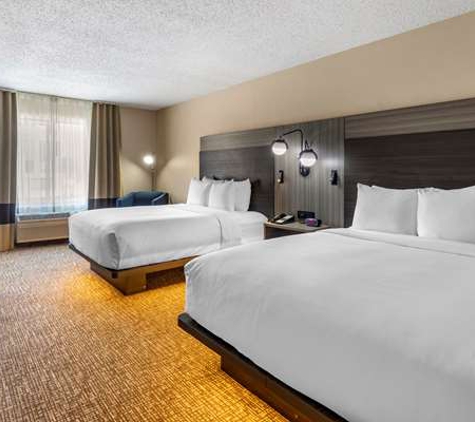 Comfort Inn & Suites North Dallas-Addison - Dallas, TX