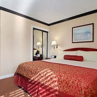 Ramada by Wyndham Pasadena - Pasadena, CA