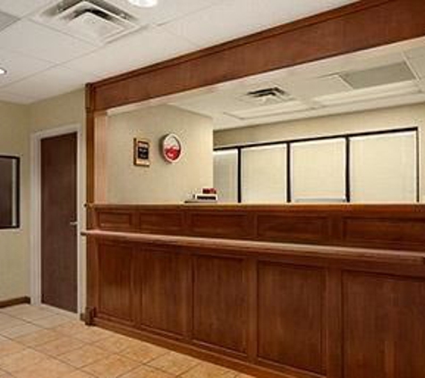 Baymont Inn & Suites - Johnson City, TN