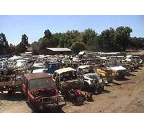 Warragul Motor Wreckers - Warragul, VIC. We Have More Cars Then You Can Poke A Stick At