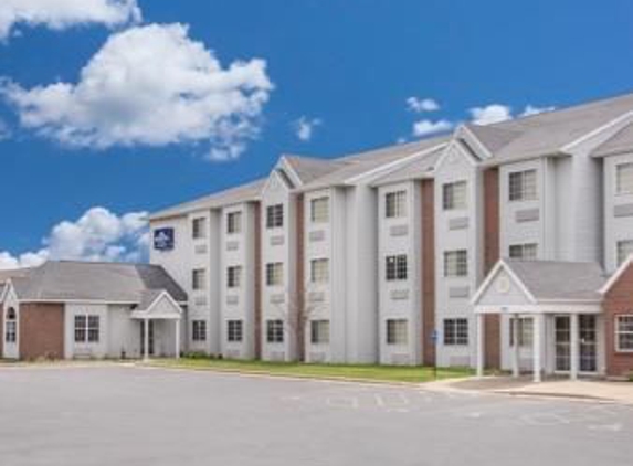 Microtel Inn & Suites by Wyndham Appleton - Appleton, WI