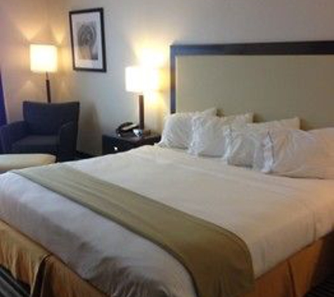 Holiday Inn Express & Suites Batavia - Darien Lake - Batavia, NY