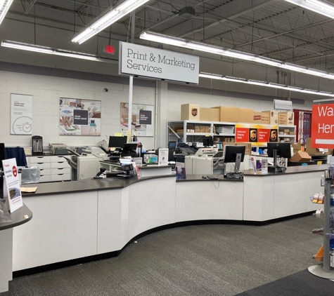 Staples - Patchogue, NY