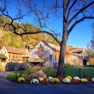 Dogwood Canyon Nature Park - Lampe, MO