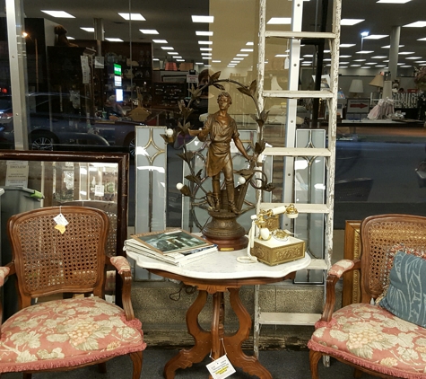 General Grant Antique & Decor Mall - Saint Louis, MO