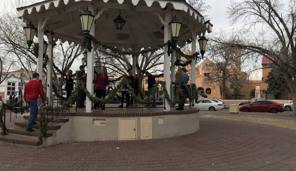 Lauren Cherie Photography - Albuquerque, NM. Lauren doing a photo shoot!