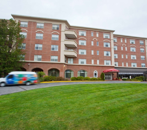 Hampton Inn & Suites Stamford - Stamford, CT