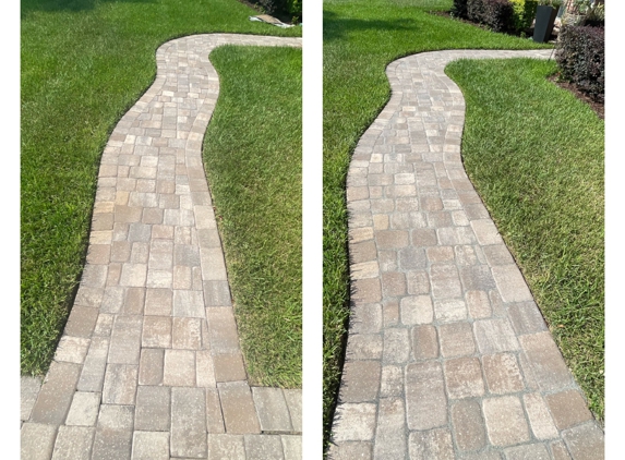 Sea Coast Pressure Washing - Jacksonville, FL. Before and After

seacoastpw.com 