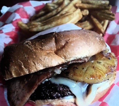 Sammy's Burgers & Beer - Blue Ash, OH