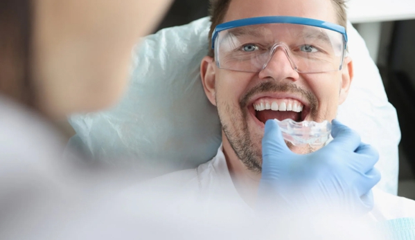 Geelong Denture Care Centre - Geelong, VIC
