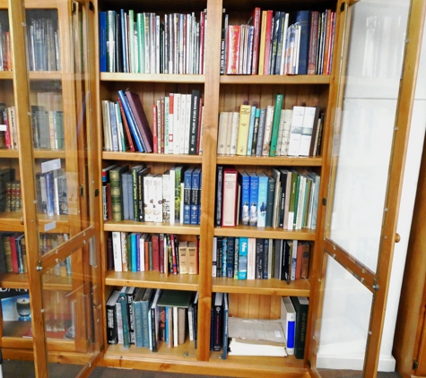 Adelaide Booksellers - Clarence Gardens, SA