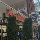 Lou Mitchell's Restaurant & Bakery