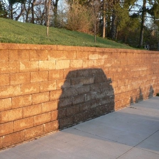 Hoffman Concrete, LLC - Saint Louis, MO. Retaining wall