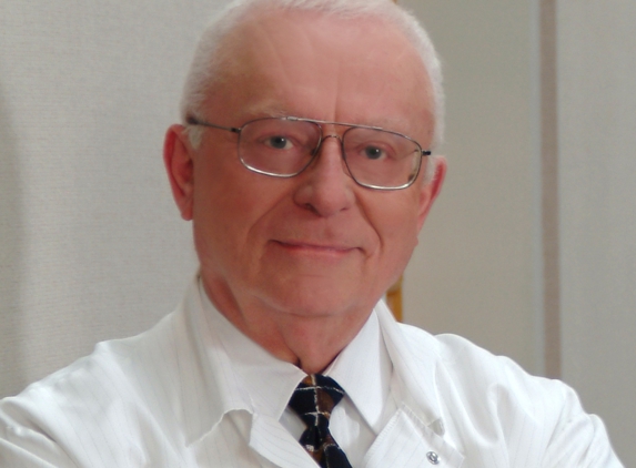 Dr. Franz R. Gosset, MD - Monroe, WI