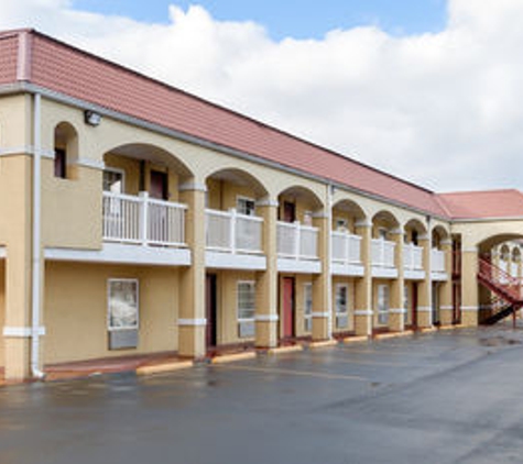 Econo Lodge - Huntington, WV