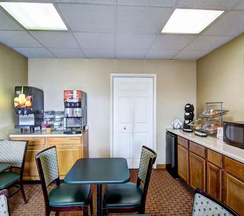 Econo Lodge - Wytheville, VA