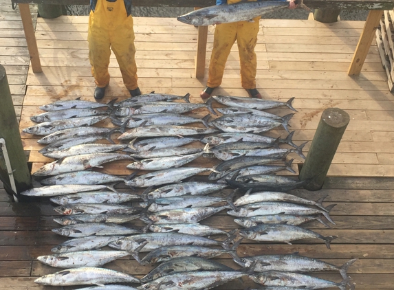 Reeling Pelican Fishing Charters - Southport, NC