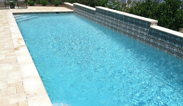 Deluxe Pool Service - Largo, FL