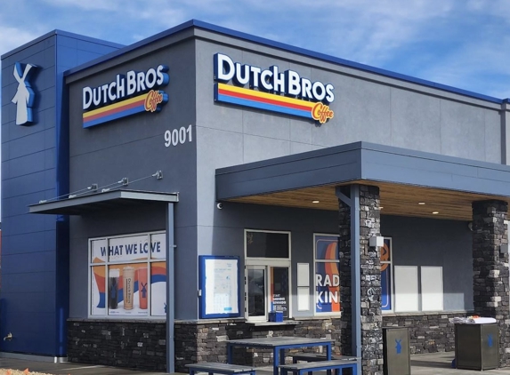 Dutch Bros Coffee - Commerce City, CO