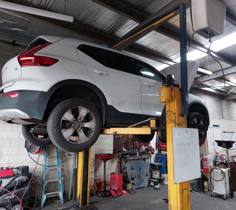 Croad Motors - Sorrento, VIC