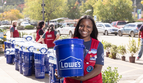 Lowe's Home Improvement - Paris, TN