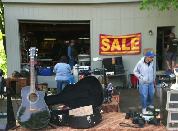 Hollis Flea Market - Hollis, NH